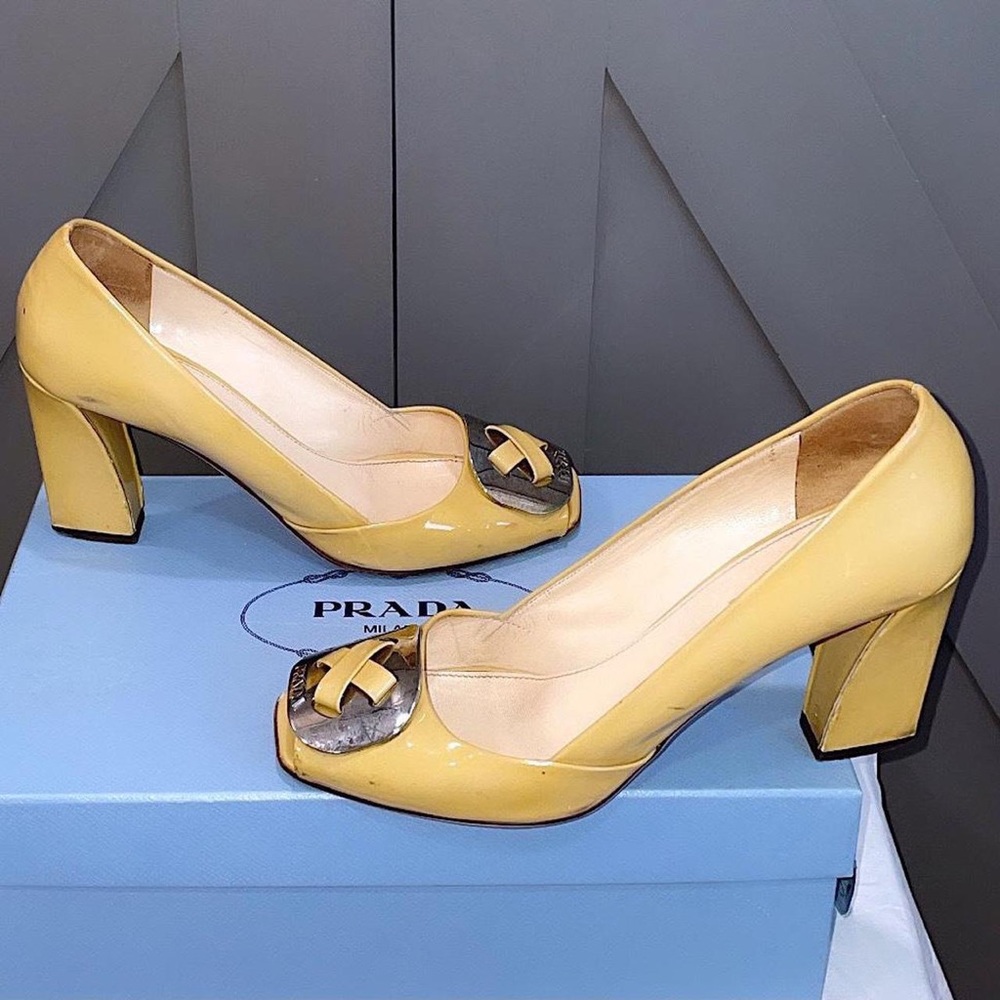 Prada block heel pumps vintage 7.5